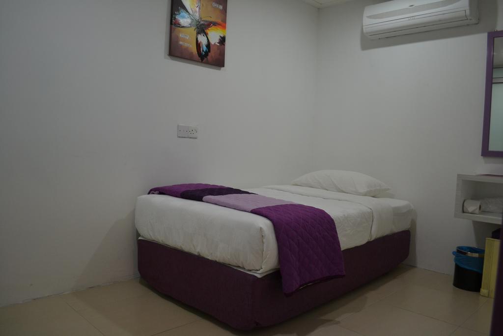 Lavender Hotel Teluk Intan Rum bild