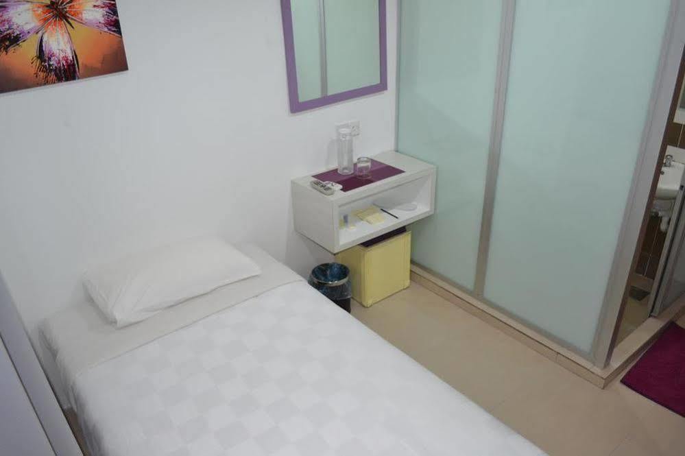 Lavender Hotel Teluk Intan Exteriör bild